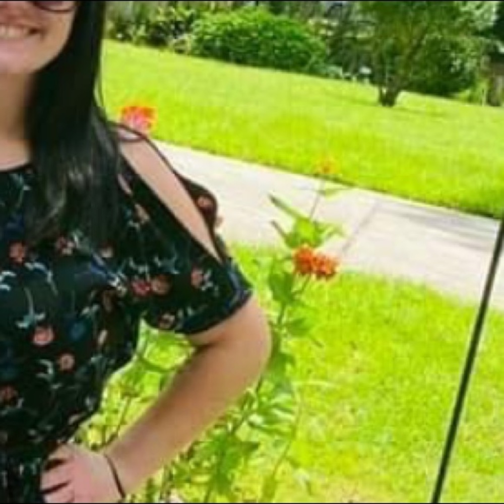 JS Floral L romper - Picture 5 of 5
